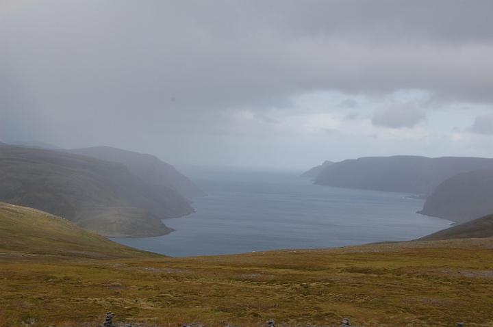 Sulla strada tra Honningsvag e Capo Nord.JPG - AI PIEDI DELLA RUPE